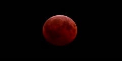 Lunar Eclipse 2011 Amazing! Next Lunar Eclipse Video Will turn moon BLOOD RED like this!!